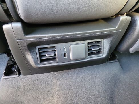 Used 2025 GMC Sierra 1500 SLT RWD image 17