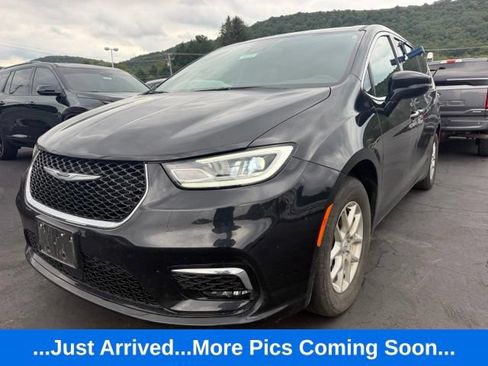Used 2026 Chrysler Pacifica Select FWD image 1