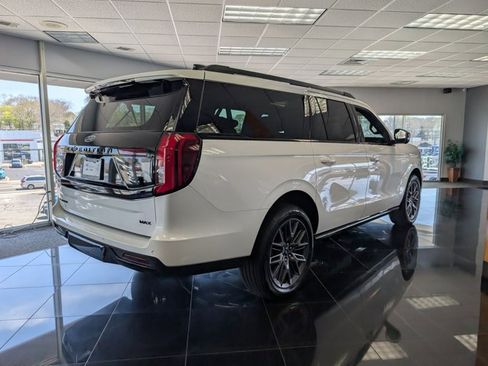 Certified 2025 Ford Expedition Max Platinum w/ Stealth Performance Package AWD/4WD image 2