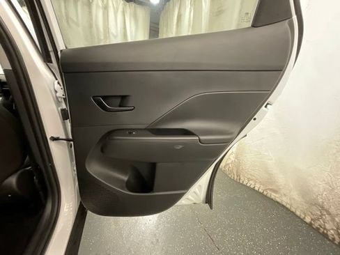 Used 2025 Hyundai Kona SEL AWD/4WD image 24
