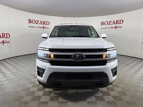 Used 2022 Ford Expedition Max XLT AWD/4WD image 2