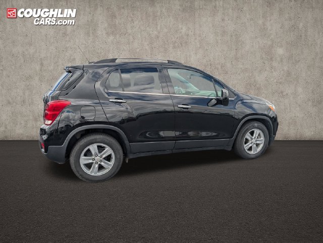 Used 2019 Chevrolet Trax LT w/ LT Convenience Package FWD image 8