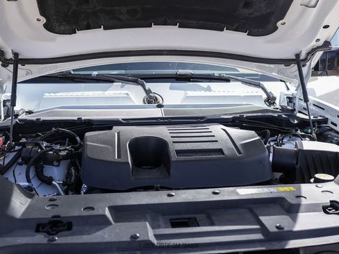 Used 2023 Land Rover Defender 90 X-Dynamic SE image 22