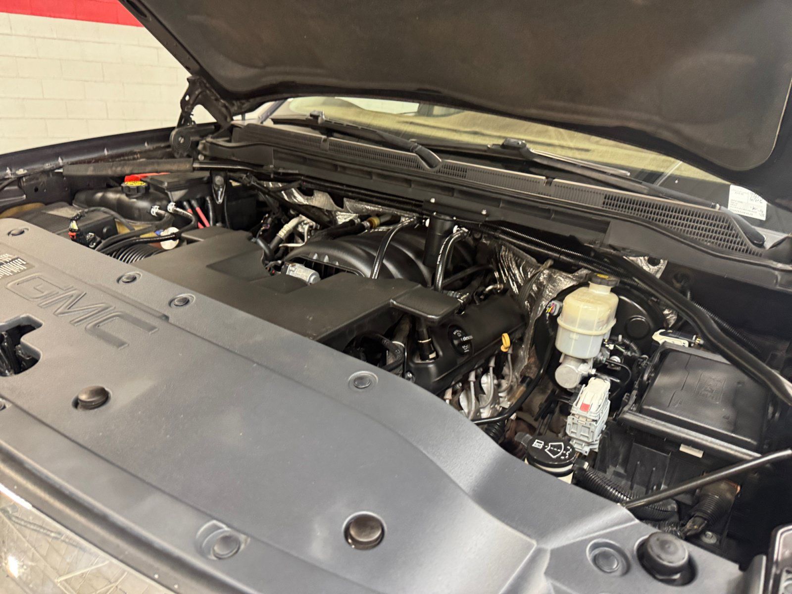 Used 2014 GMC Sierra 1500 SLE w/ SLE Value Package RWD image 22