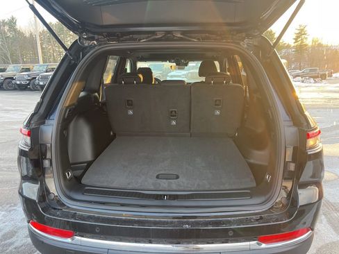 New 2025 Jeep Grand Cherokee Laredo X image 18