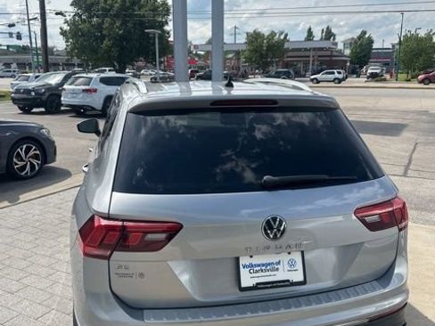 Used 2022 Volkswagen Tiguan SE FWD image 9