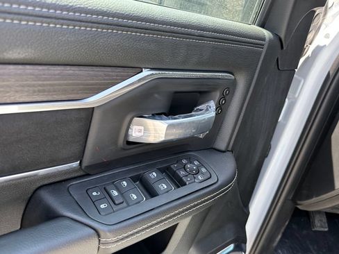 New 2026 RAM 2500 Laramie AWD/4WD image 19