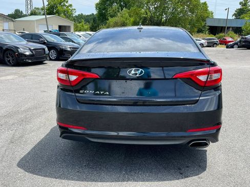 Used 2015 Hyundai Sonata SE w/ Option Group 09 FWD image 5