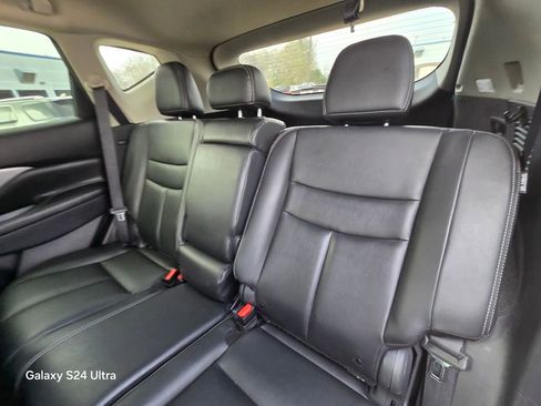 Used 2023 Nissan Murano SV image 16