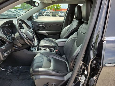 Used 2021 Jeep Cherokee Limited AWD/4WD image 16