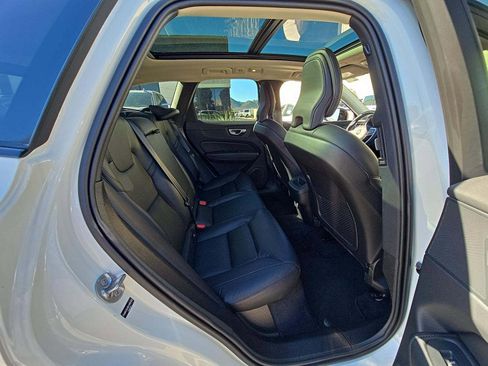 Used 2025 Volvo XC60 B5 Core image 19