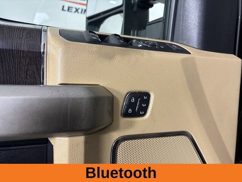 Used 2021 Ford F350 Lariat w/ Lariat Value Package AWD/4WD image 11