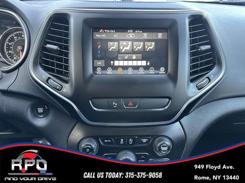 Used 2020 Jeep Cherokee Latitude Plus w/ Cold Weather Group image 27