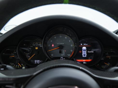 Used 2019 Porsche 911 GT3 RS image 33