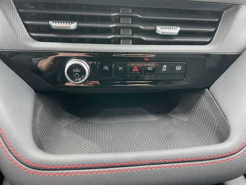 New 2026 Ford Explorer ST-Line w/ ST-Line Street Pack image 13