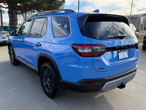 Certified 2025 Honda Pilot TrailSport image 6