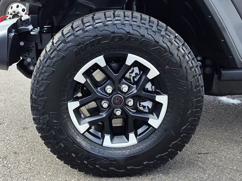 New 2026 Jeep Gladiator Rubicon w/ Steel Power Dome Hood Package image 9