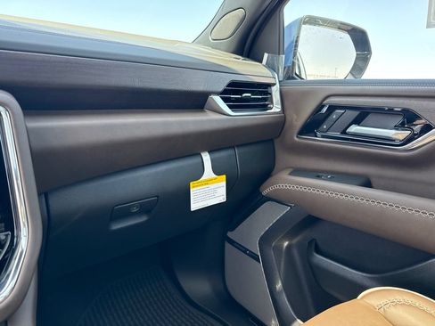 New 2026 GMC Yukon XL Denali Ultimate AWD/4WD image 27
