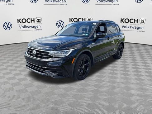 Certified 2023 Volkswagen Tiguan SE R-Line FWD image 3