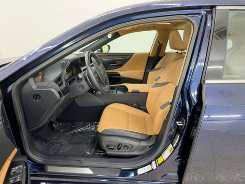 Certified 2025 Lexus ES 350 w/ Premium Package image 5