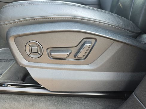 Used 2023 Audi Q7 3.0T Premium AWD/4WD image 25