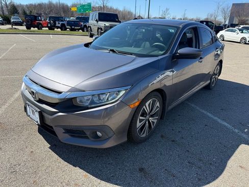 Used 2017 Honda Civic EX-T image 1