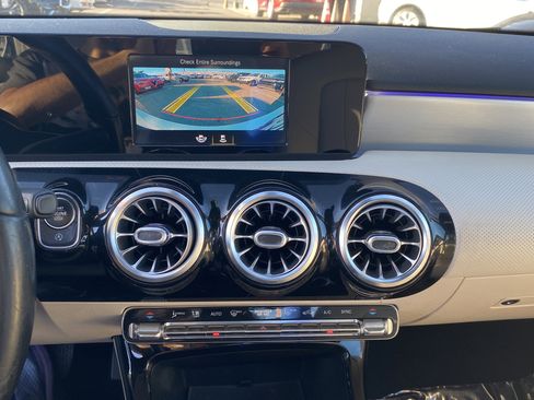 Used 2020 Mercedes-Benz A 220 image 13