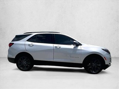 Used 2022 Chevrolet Equinox RS FWD image 5