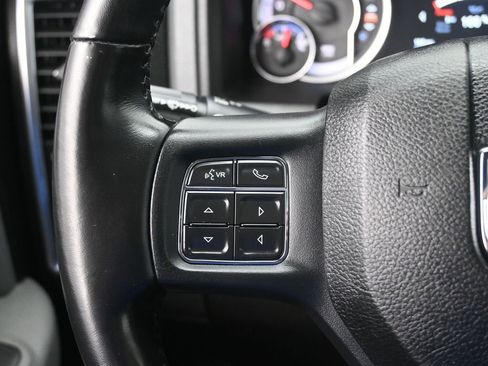 Used 2019 RAM 1500 Classic SLT w/ Black Appearance Group image 13