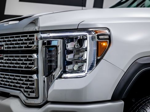 Used 2020 GMC Sierra 3500 Denali w/ Denali Ultimate Package image 16