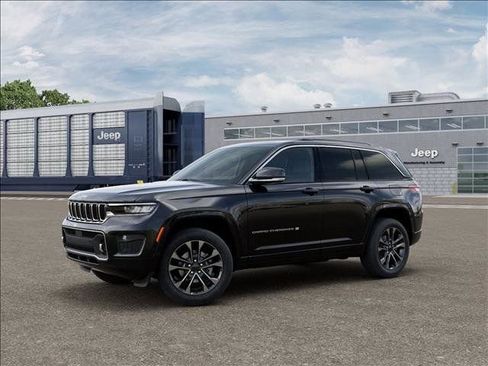 New 2025 Jeep Grand Cherokee Overland w/ Luxury Tech Group IV AWD/4WD image 2
