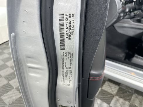 Used 2024 Dodge Durango GT image 12