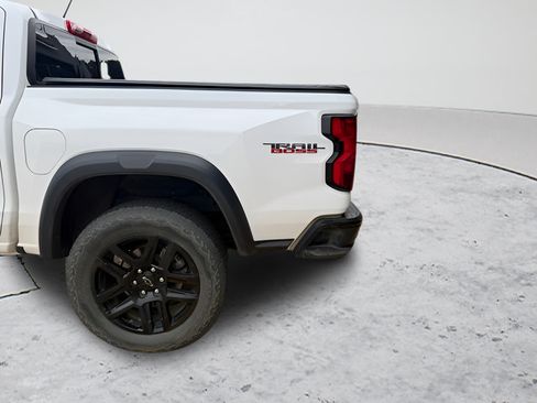 Used 2023 Chevrolet Colorado Trail Boss w/ Technology Package AWD/4WD image 27