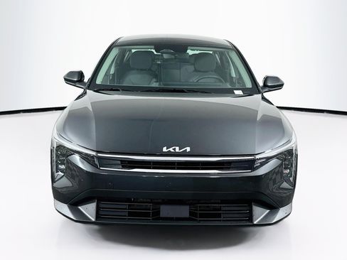 Used 2025 Kia K4 FWD image 2
