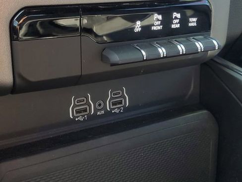 Used 2025 RAM 1500 Big Horn image 25