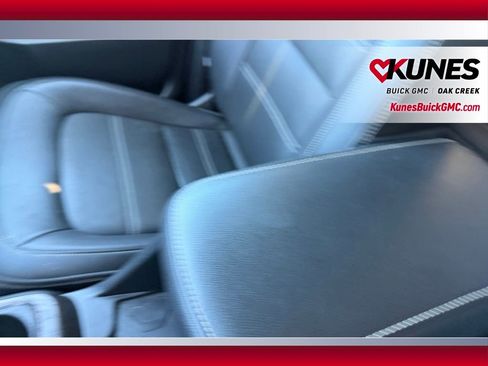 Used 2021 GMC Canyon Denali image 25