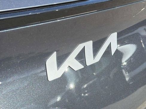 Used 2024 Kia Sportage LX FWD image 7