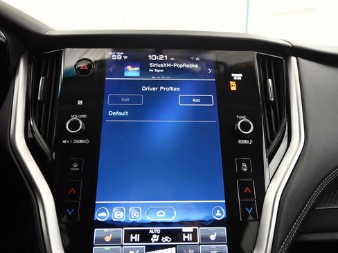 Used 2022 Subaru Outback Premium image 14