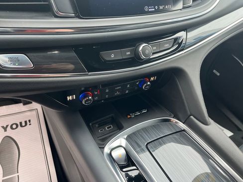 Used 2024 Buick Enclave Premium image 15