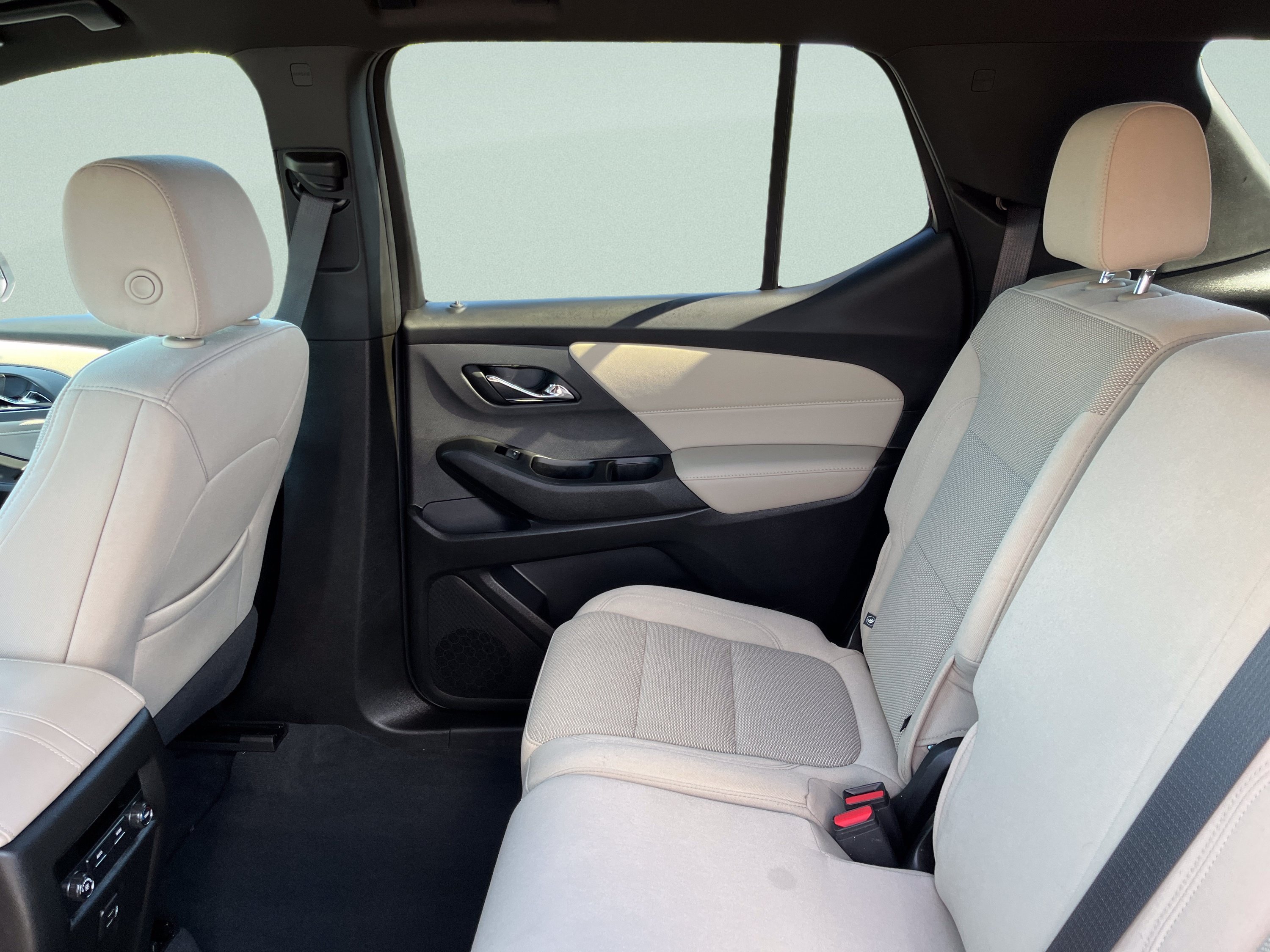 Used 2023 Chevrolet Traverse LS AWD/4WD image 21