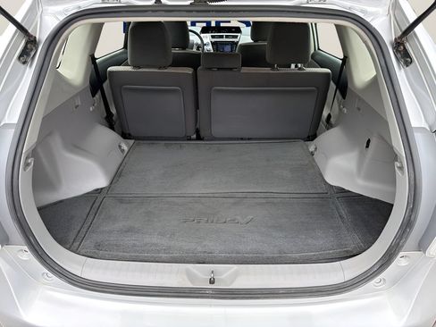 Used 2015 Toyota Prius V Three FWD image 21