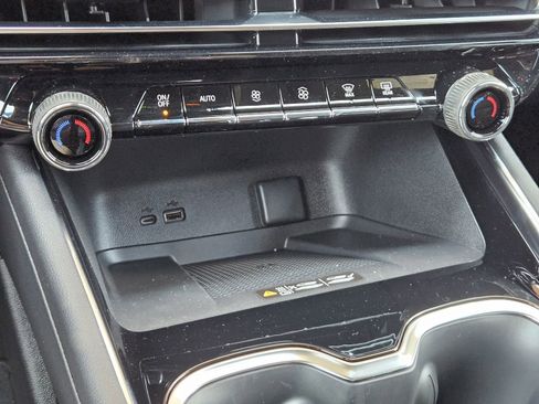 New 2026 Chevrolet Traverse Z71 w/ Driver Confidence Package image 19