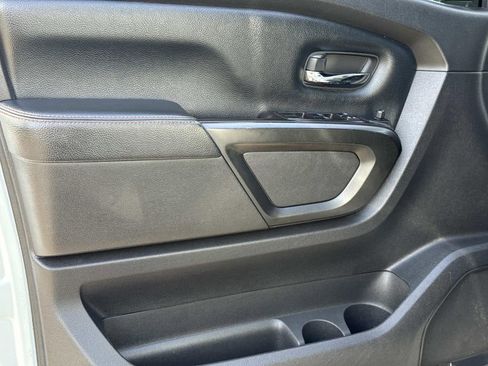 Certified 2020 Nissan Titan PRO-4X image 18