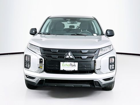 Used 2025 Mitsubishi Outlander Sport LE image 2