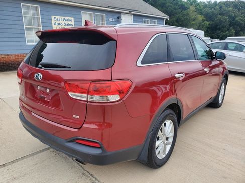 Used 2017 Kia Sorento FWD w/ LX Convenience Package image 10
