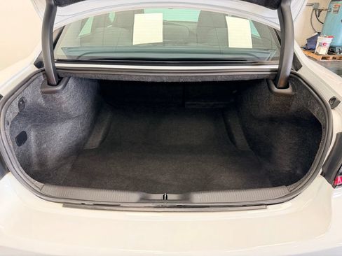 Used 2019 Dodge Charger Scat Pack RWD image 8