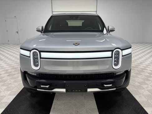 Used 2023 Rivian R1T Adventure image 8