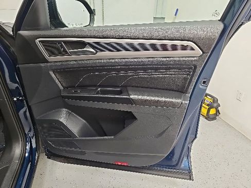 Used 2020 Volkswagen Atlas Cross Sport SEL AWD/4WD image 36