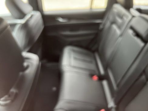 New 2025 Jeep Grand Cherokee Limited w/ Black Appearance Package image 6