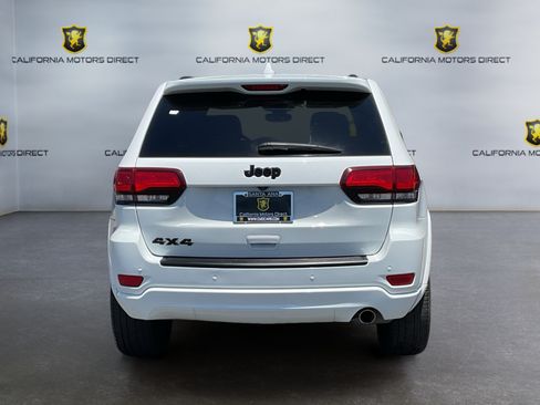 Used 2019 Jeep Grand Cherokee Altitude AWD/4WD image 6